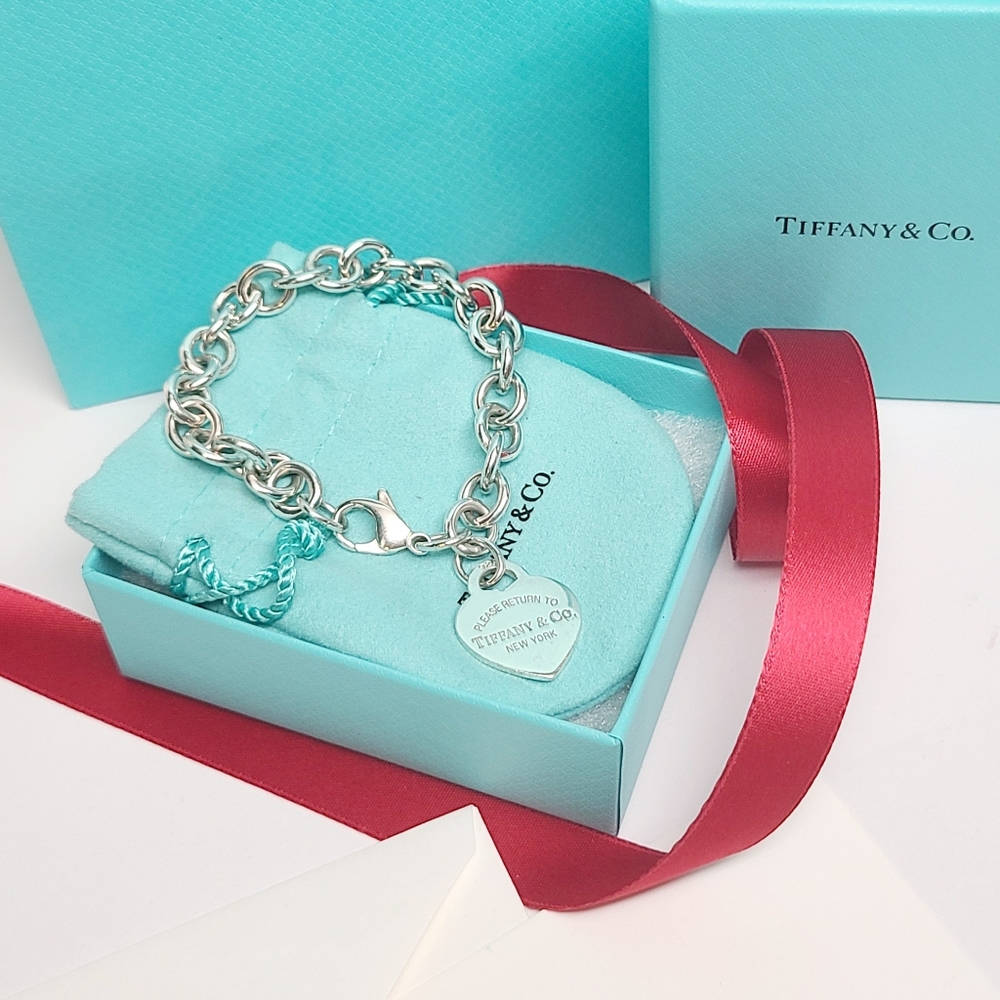Authentic Tiffany & Co. Please return to Tiffany Heart Tag Bracelet